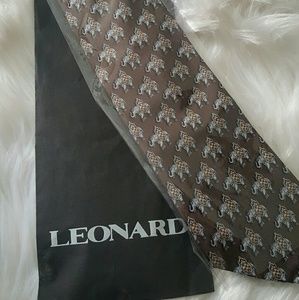 NEW Authentic Leonard Paris silk tie- elephants